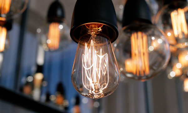 One of the most important elements when designing a space is lighting. No matter how well you design a place, if your lighting elements are not chosen correctly, the place will not look as beautiful and stylish as you want. These electric light bulbs are designed in both modern and classical styles; It can be preferred in many places such as home, hotel, restaurant.